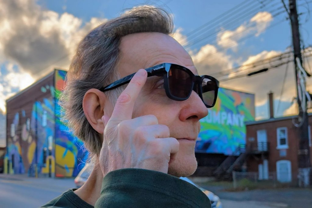 Vuzix Z100 Smart Glasses – Kính AI siêu nhẹ tích hợp công nghệ waveguide